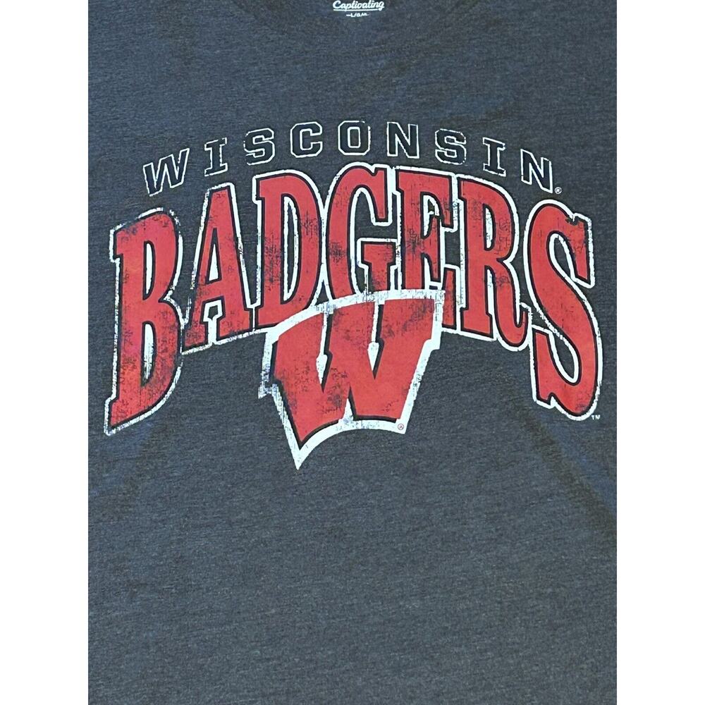NWT Captivating Wisconsin Badgers Gray Genuine College Product Large TShirt NCAA - Picture 3 of 11